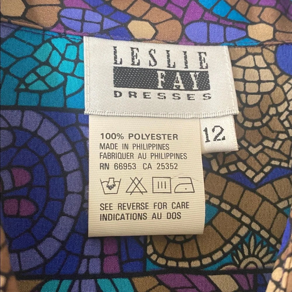 VINTAGE Leslie Fay Beautiful Purple and Teal Long Sleeve Printed Pleated Dress - Picture 12 of 12